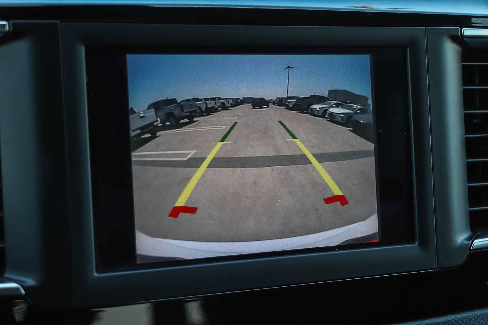 Used 2018 Chrysler Pacifica Touring Plus w/ S Appearance Package FWD image 26