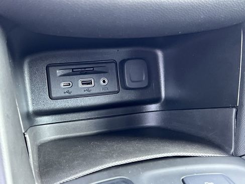 Used 2022 Chevrolet Equinox RS w/ RS Leather Package image 36