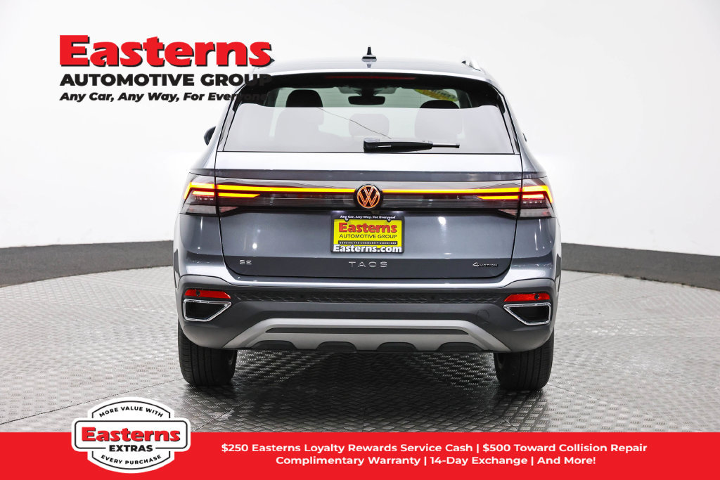 Used 2025 Volkswagen Taos SE AWD/4WD image 7