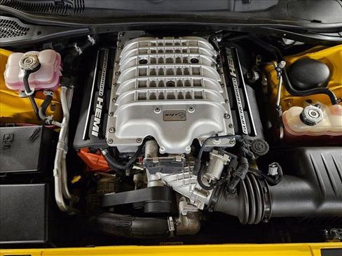 Used 2018 Dodge Challenger SRT Hellcat image 22
