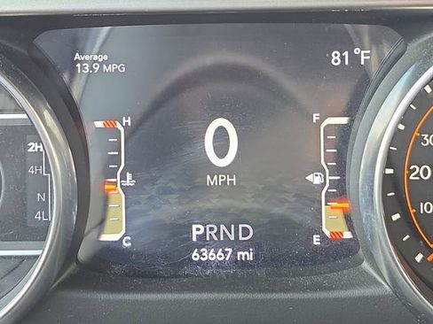 Used 2018 Jeep Wrangler Unlimited Sahara image 22