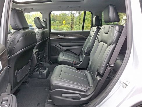 Used 2023 Jeep Grand Cherokee L Limited image 14