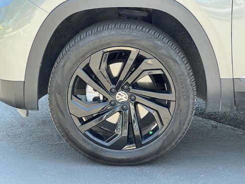 Used 2023 Volkswagen Atlas SE AWD/4WD image 13