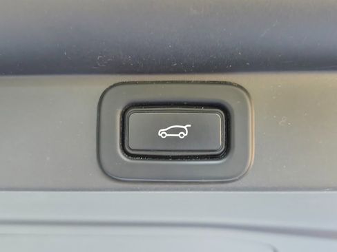 Used 2023 Land Rover Range Rover SE image 73