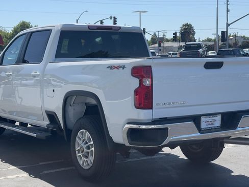 Used 2025 Chevrolet Silverado 2500 LT w/ Convenience Package AWD/4WD image 6