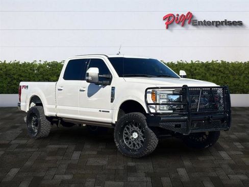 Used 2017 Ford F250 Lariat w/ Lariat Ultimate Package image 62