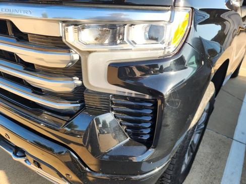 Used 2023 Chevrolet Silverado 1500 High Country w/ Technology Package AWD/4WD image 7