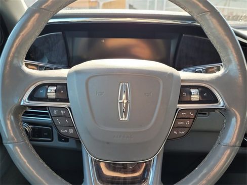 Used 2020 Lincoln Navigator Reserve w/ Luxury Package image 28
