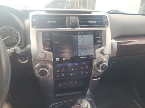 Used 2020 Toyota 4Runner Limited AWD/4WD image 17