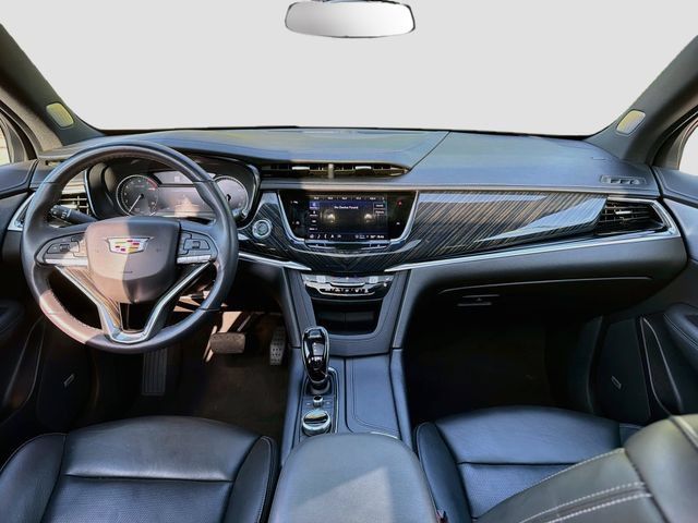 Used 2024 Cadillac XT6 Premium Luxury FWD image 17