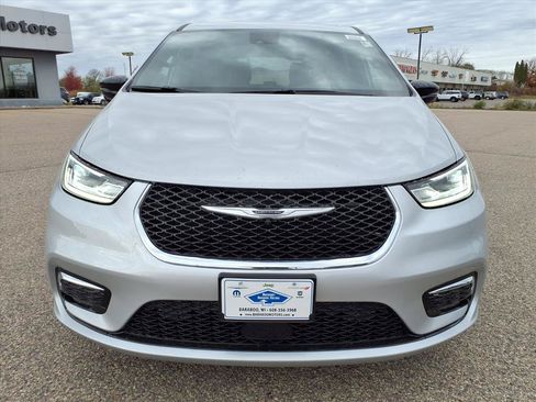 New 2026 Chrysler Pacifica Select FWD image 10