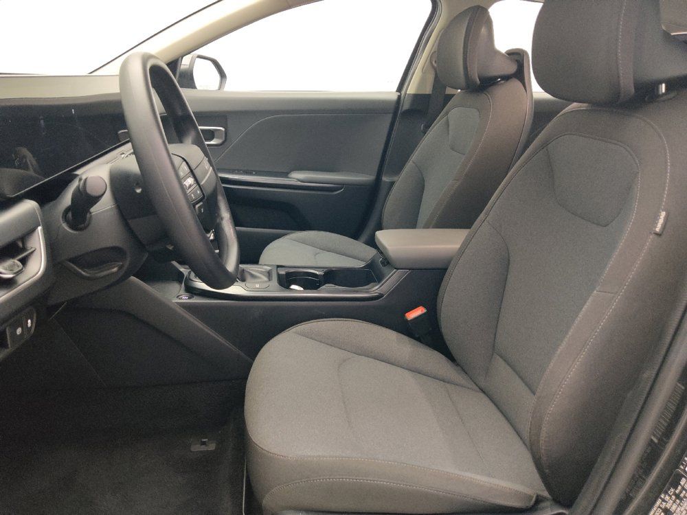 Used 2025 Kia K4 FWD image 17