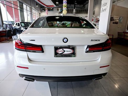 Used 2023 BMW 530i xDrive w/ Premium Package AWD/4WD image 6
