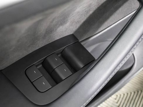 Used 2021 Tesla Model 3 Standard Range Plus image 33