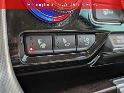 Used 2022 GMC Yukon XL Denali AWD/4WD image 25