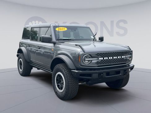 New 2025 Ford Bronco Badlands w/ Sasquatch Package AWD/4WD image 18