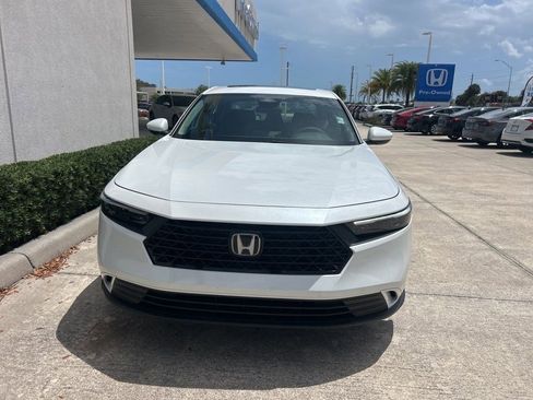 Used 2024 Honda Accord EX image 2