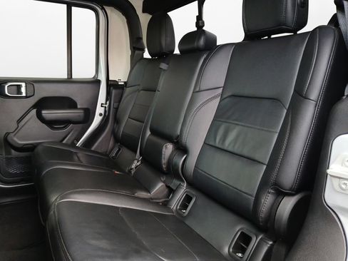 Used 2023 Jeep Gladiator Sport AWD/4WD image 22