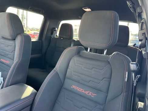 Used 2024 Nissan Frontier PRO-4X w/ Technology Package image 17