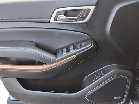 Used 2020 GMC Yukon XL Denali w/ Open Road Package image 17