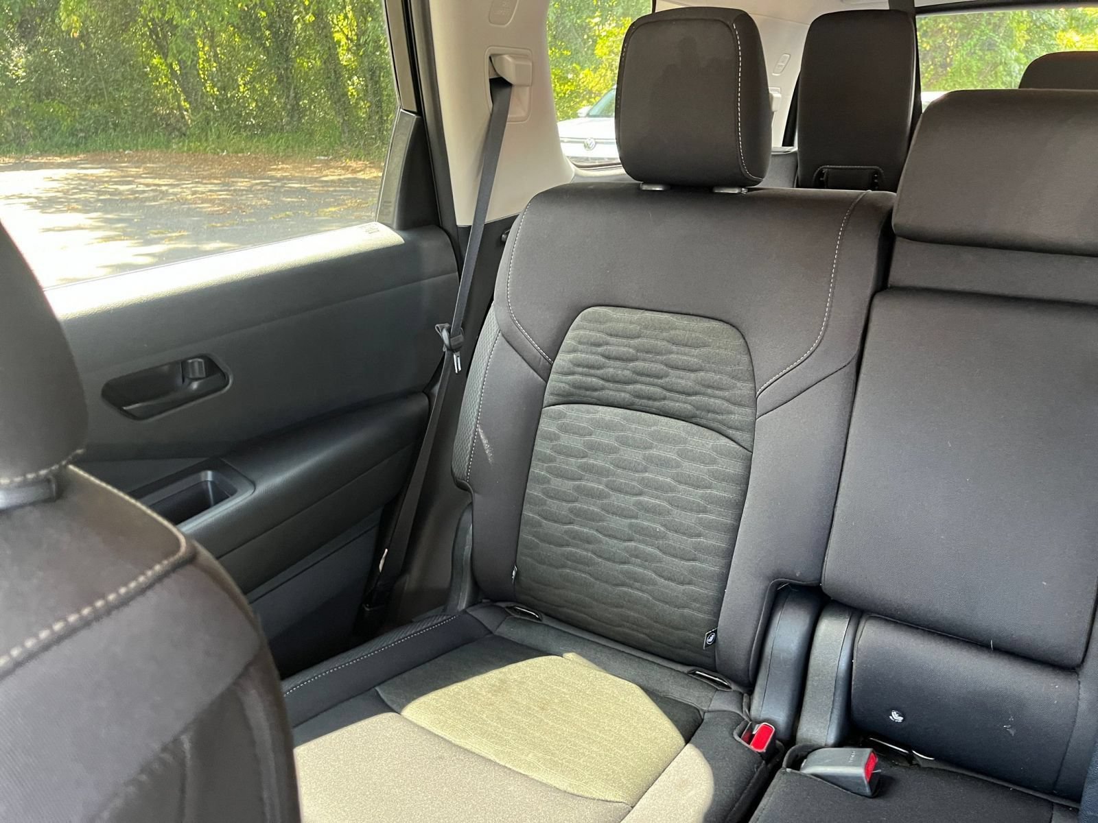 Used 2026 Nissan Pathfinder SV FWD image 44