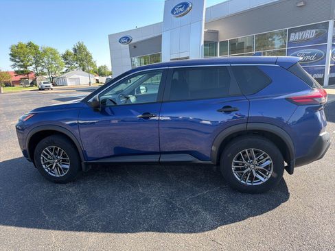 Used 2021 Nissan Rogue S image 9