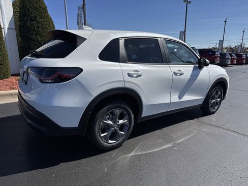 New 2026 Honda HR-V LX image 4