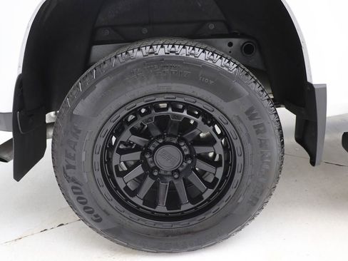 Used 2024 Chevrolet Colorado W/T w/ WT Convenience Package image 13