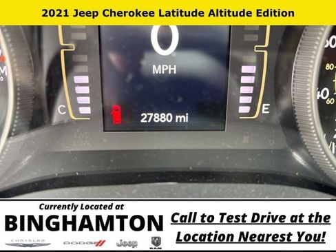 Used 2021 Jeep Cherokee Latitude Plus AWD/4WD image 14