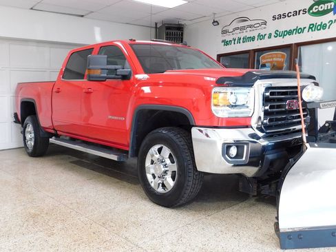 Used 2018 GMC Sierra 2500 SLE w/ HD SLE Preferred Plus Package AWD/4WD image 5