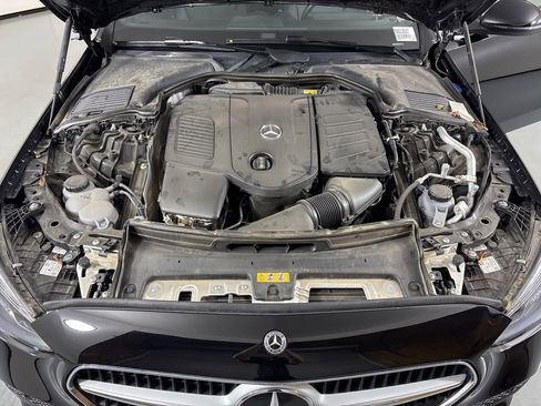 Used 2025 Mercedes-Benz C 300 4MATIC Sedan image 40