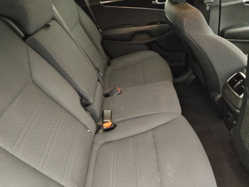 Used 2020 Kia Sorento LX w/ LX I4 Convenience Package FWD image 19
