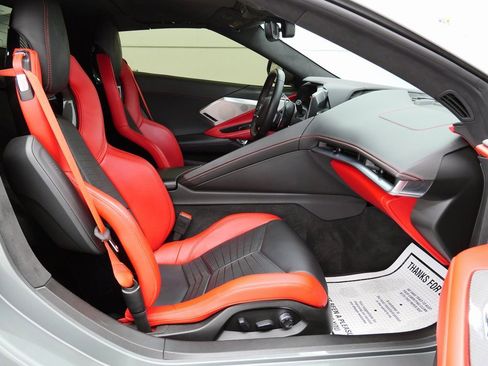 Used 2023 Chevrolet Corvette Stingray Premium Conv w/ Z51 Performance Package image 17