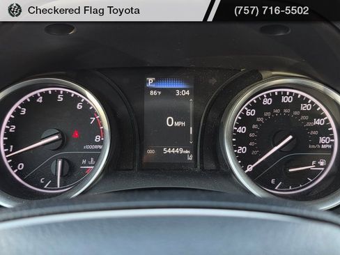 Used 2021 Toyota Camry LE image 11