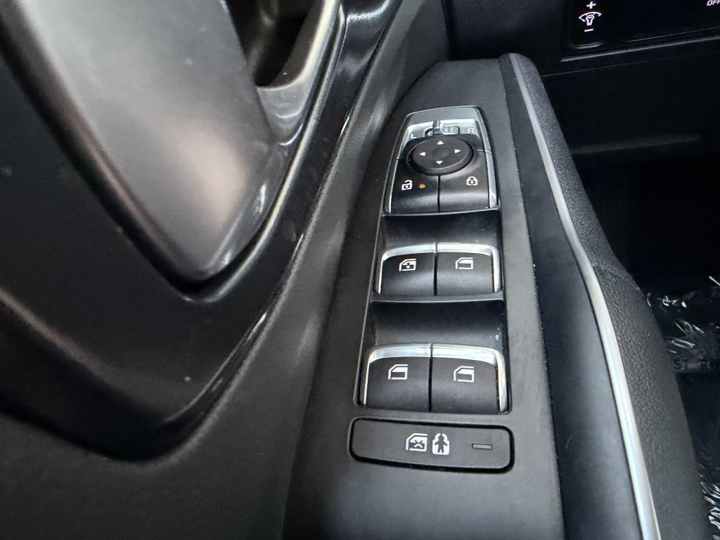 Used 2025 Kia Sorento S FWD image 27