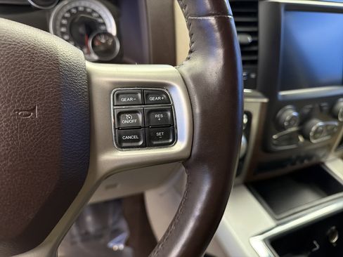 Used 2014 RAM 1500 Laramie w/ Convenience Group image 17