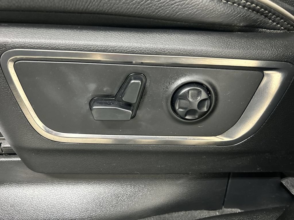 Used 2019 RAM 1500 Limited AWD/4WD image 10