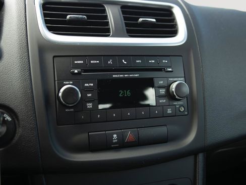 Used 2014 Dodge Avenger SE w/ Rallye Appearance Group FWD image 8