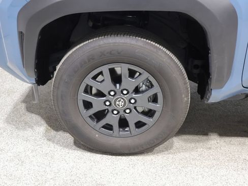 Used 2025 Toyota 4Runner SR5 AWD/4WD image 20