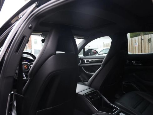 Used 2018 Porsche Panamera 4S AWD/4WD image 27