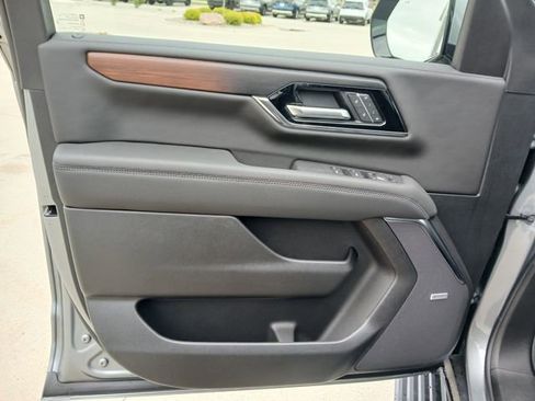 New 2026 GMC Yukon XL Denali w/ Sun & Power Step Package AWD/4WD image 11