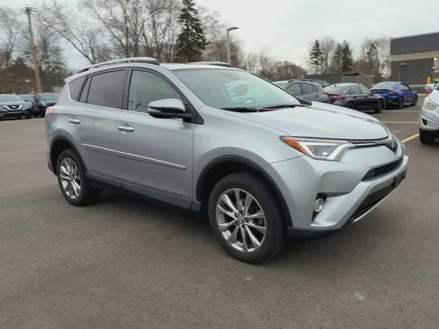 Used 2016 Toyota RAV4 Limited image 2
