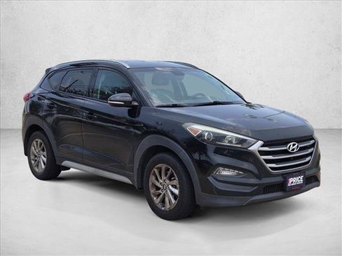 Used 2018 Hyundai Tucson SEL Plus FWD image 3