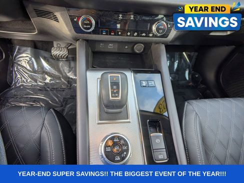 Used 2023 Mitsubishi Outlander SEL image 28