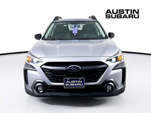 Certified 2025 Subaru Outback Premium image 3