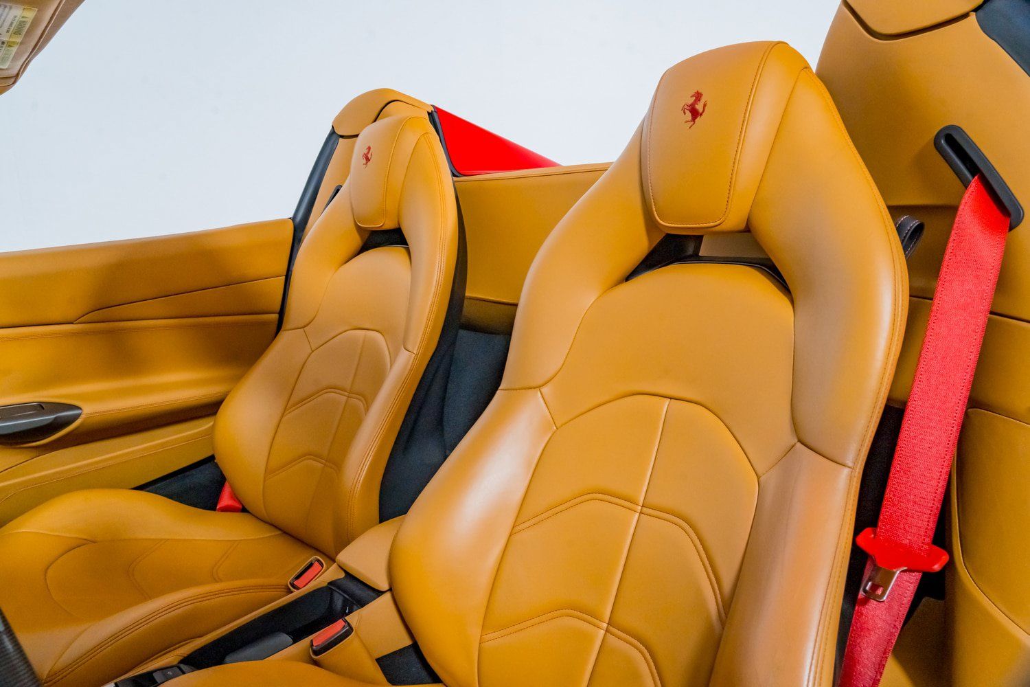 Certified 2017 Ferrari 488 Spider RWD image 33