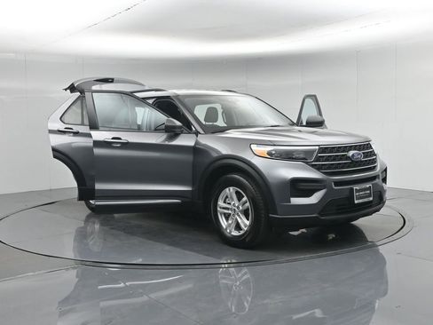 Certified 2023 Ford Explorer XLT RWD image 36