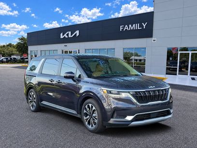 Certified 2023 Kia Carnival EX
