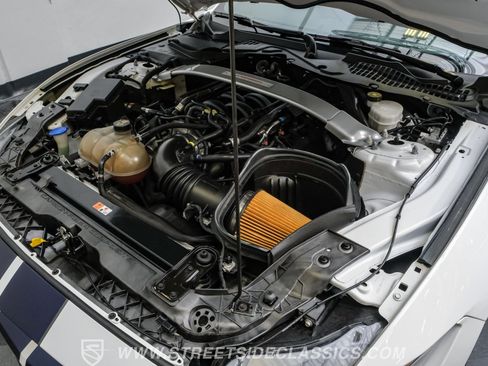Used 2019 Ford Mustang Shelby GT350 w/ Technology Package RWD image 37
