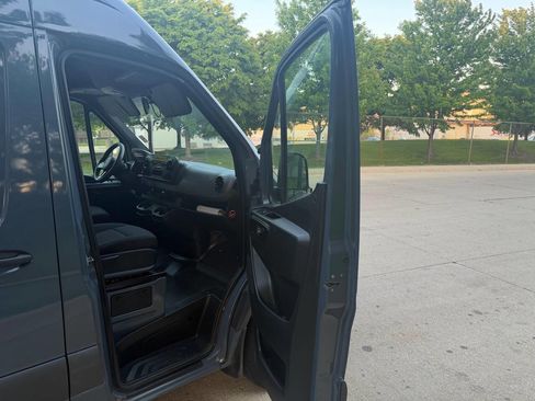 Used 2019 Mercedes-Benz Sprinter 170 image 9